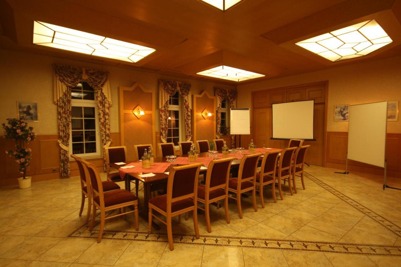 Landgasthof Zur Goldenen Aue Отель *